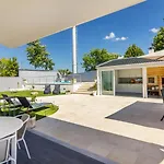Casa De Monsanto | *