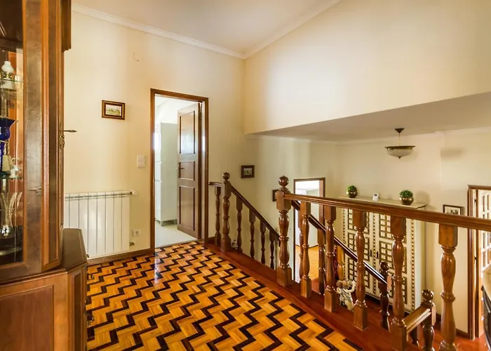 Casa De Monsanto | *