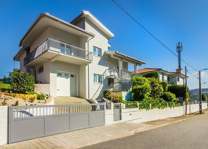 Casa De Monsanto | * למאגו